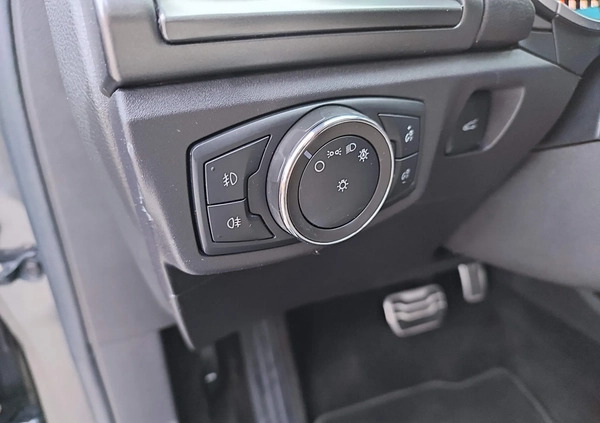 Ford Mondeo cena 61800 przebieg: 129140, rok produkcji 2016 z Chmielnik małe 704